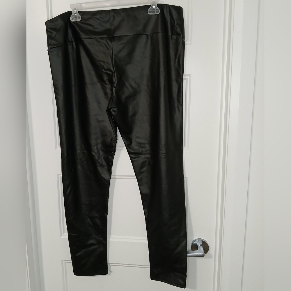 Trendsetter Black Faux Leather Pants Size XL Bikercore Comfy 19"×39"